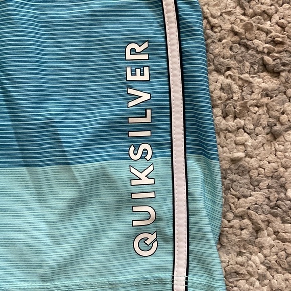 Quicksilver boys swim trunks size 23 blues and grey/off white pocket - Picture 2 of 8